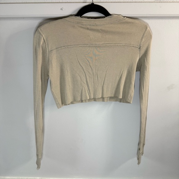 Linq Tan Green Long Sleeve Super Crop Top Pocket Seam Detail - Picture 3 of 6